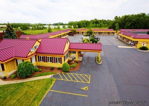 & 2* Amherst