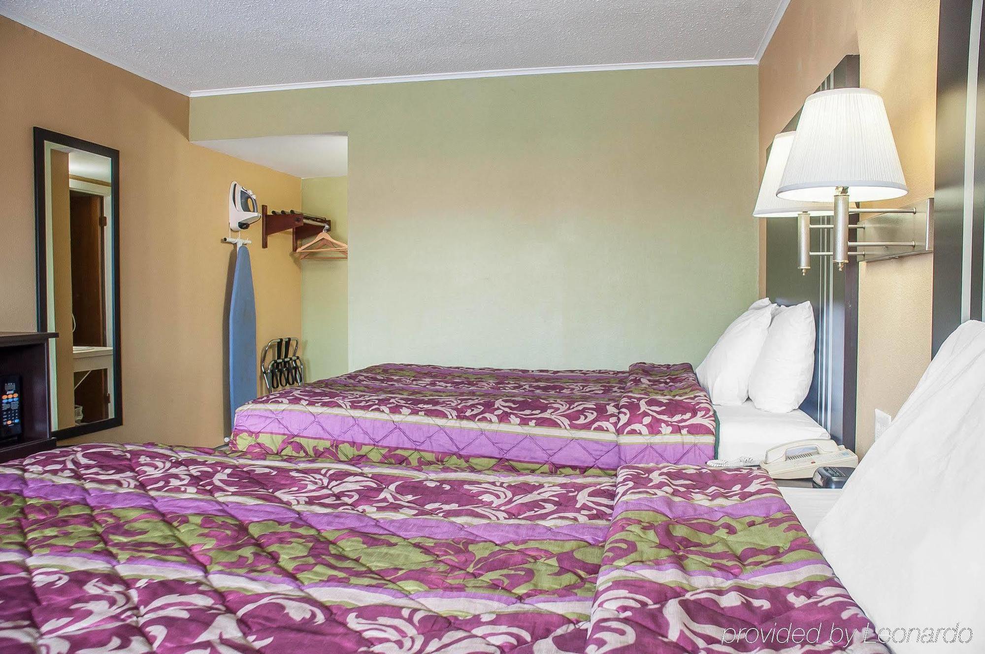 & Motel 2*
