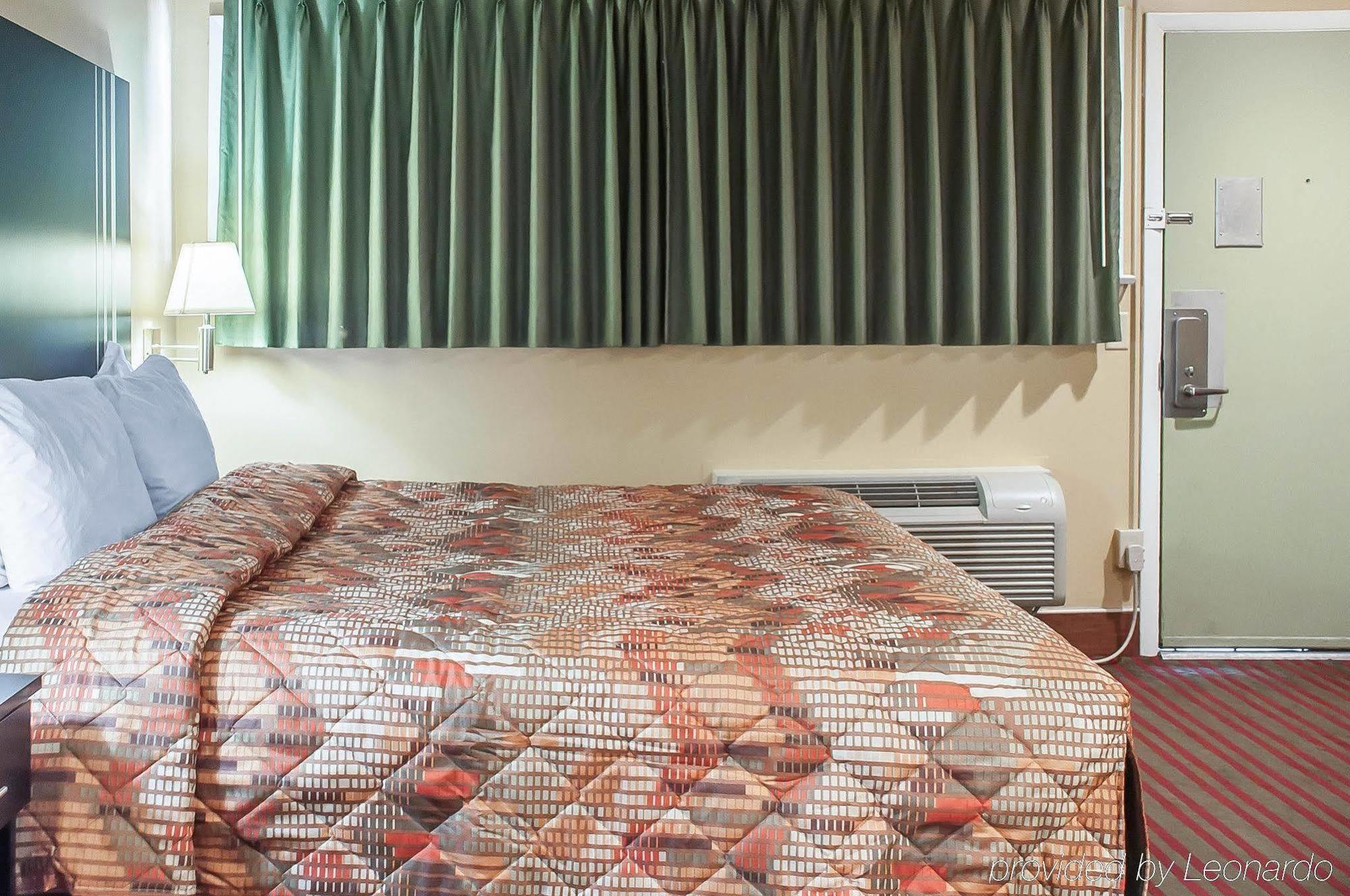 & Motel 2*