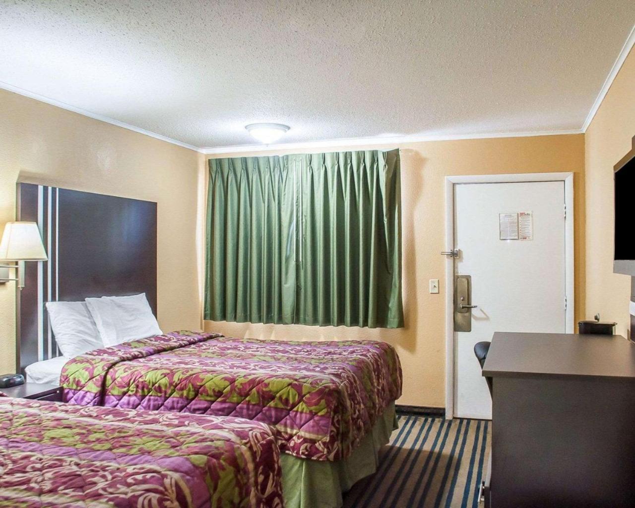 Motel & 2*