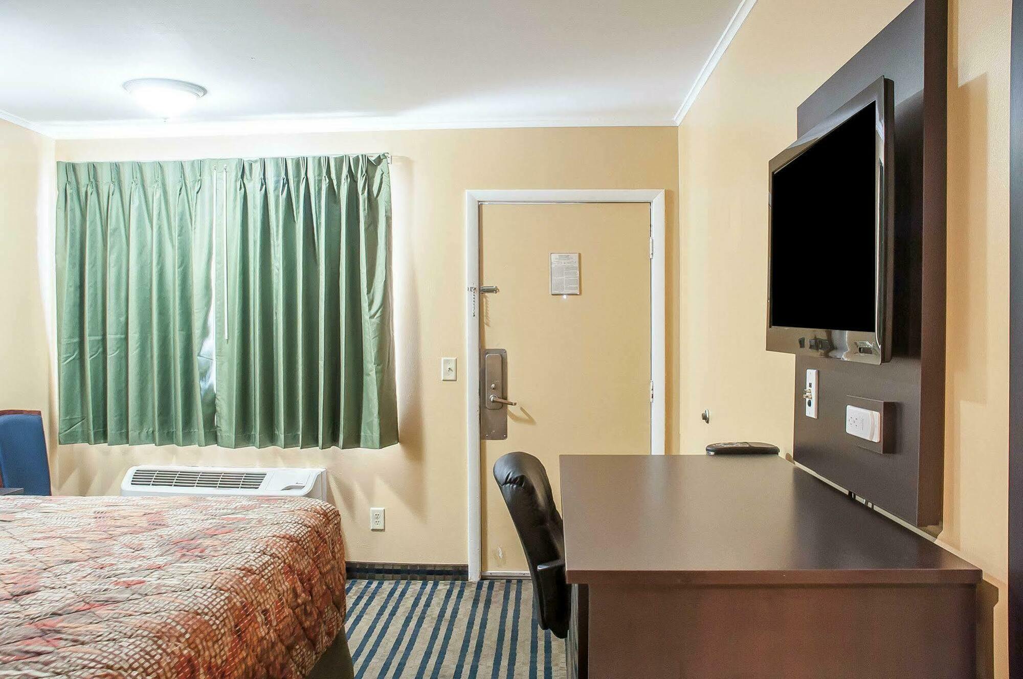 & Motel 2*